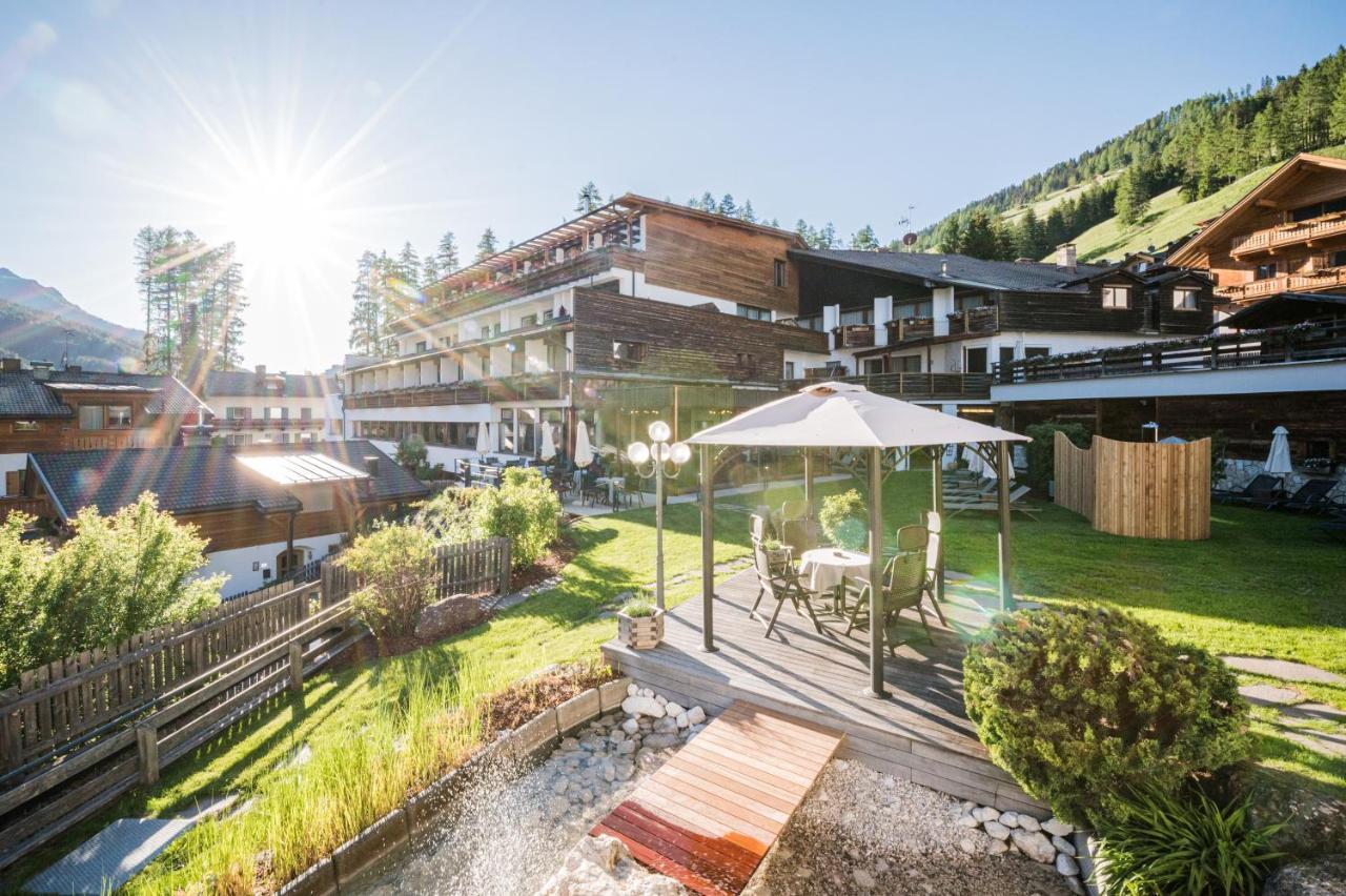 Alpenwellnesshotel St. Veit 塞斯托 外观 照片