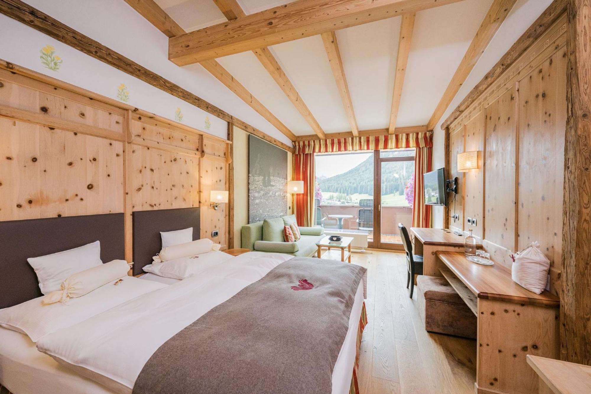 Alpenwellnesshotel St. Veit 塞斯托 外观 照片