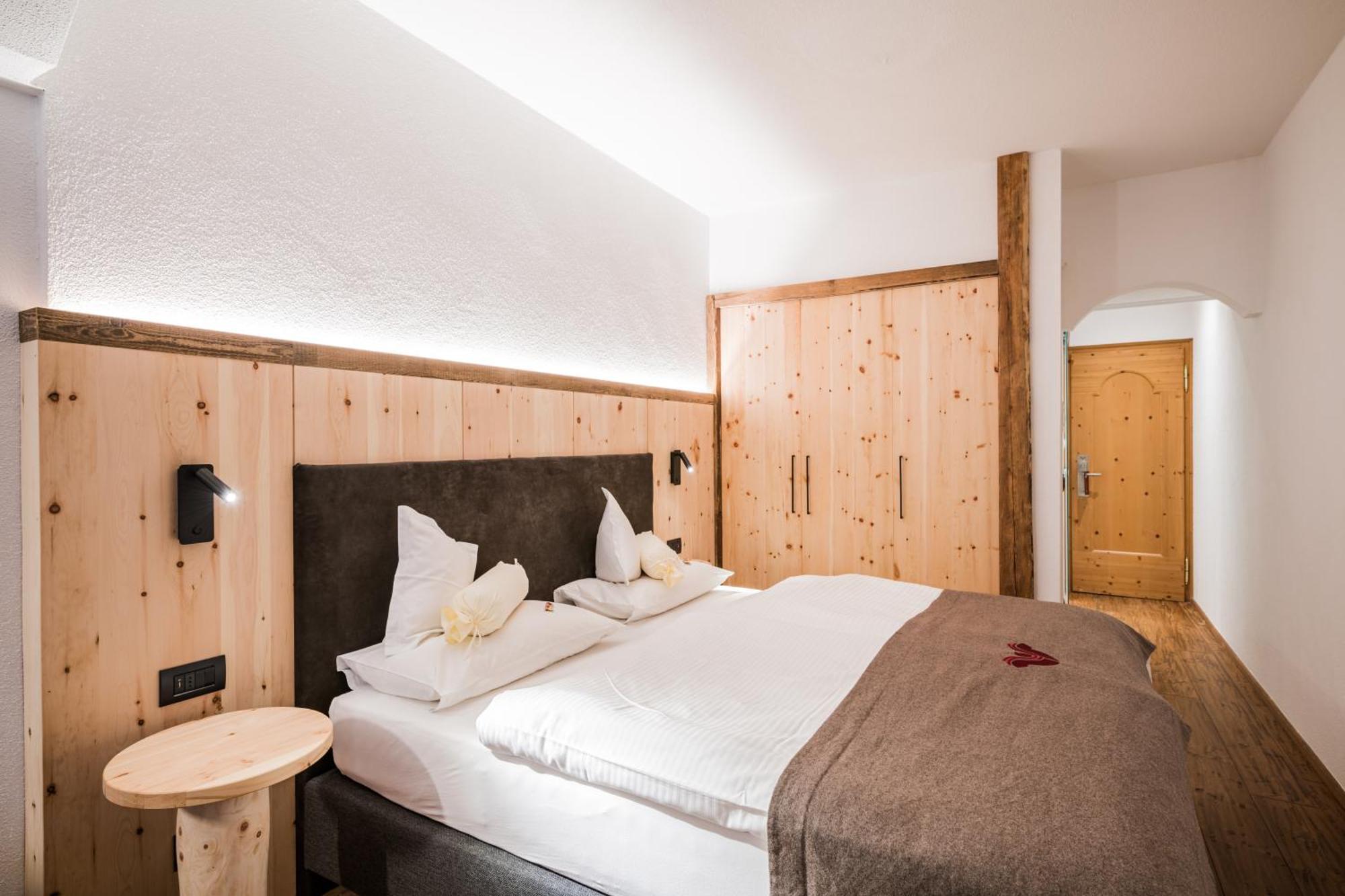 Alpenwellnesshotel St. Veit 塞斯托 外观 照片