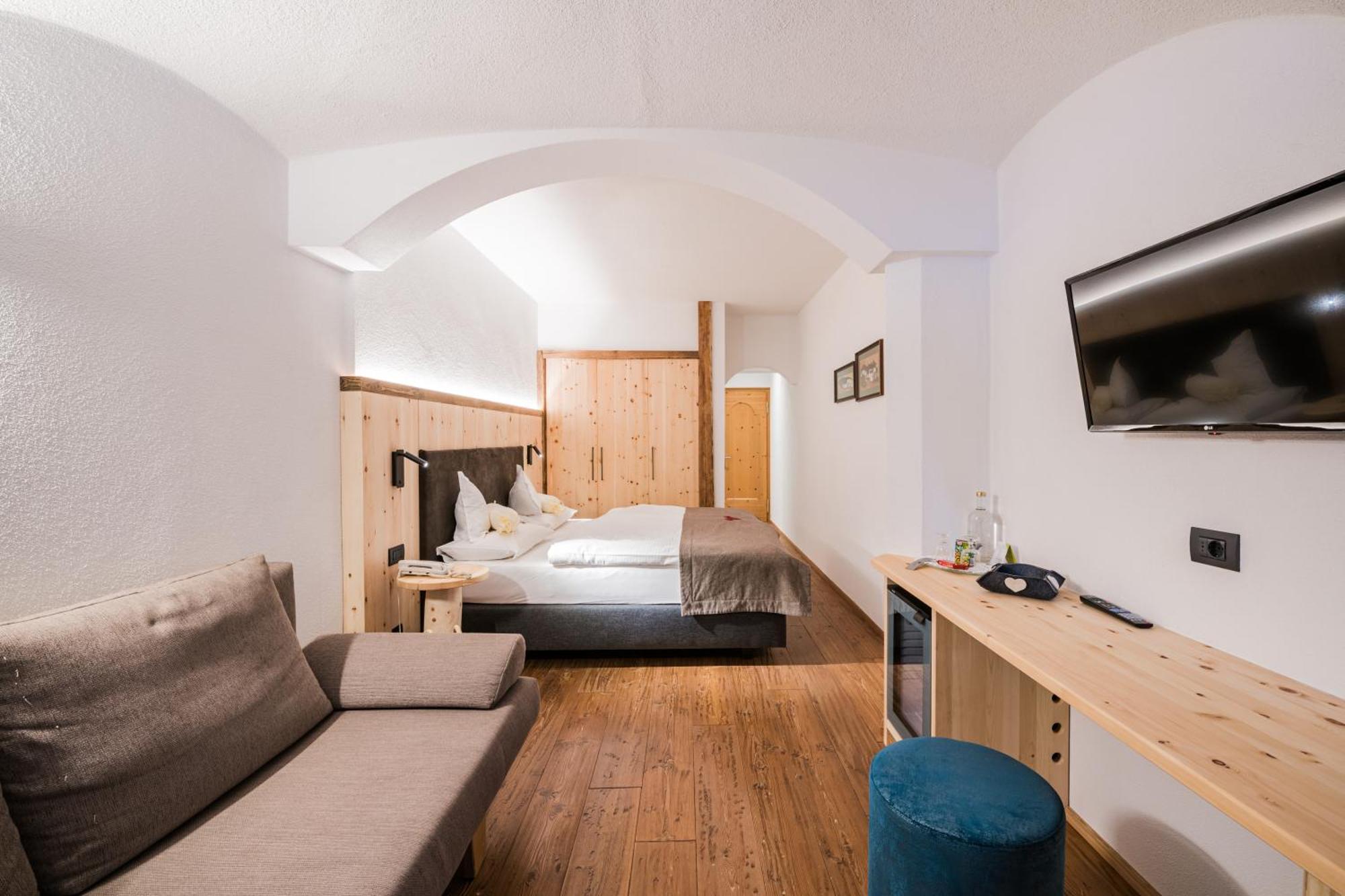 Alpenwellnesshotel St. Veit 塞斯托 外观 照片